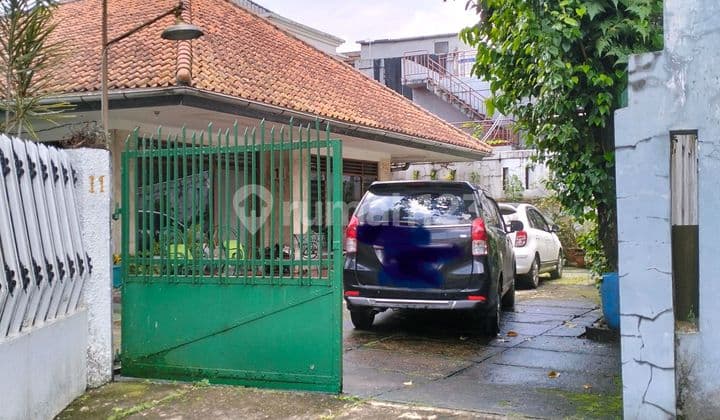 Rumah Asri di Bogor Tengah Belakang Hotel Salak, Bogor