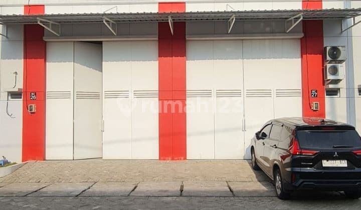 Price Drop 500M, Selling at a Loss, 2 Warehouses Combined into 1, Located in Triton Betro Warehouse Complex, Gedangan, Sda.