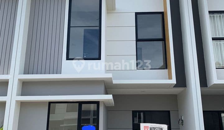 For Sale: Eastern Park Bellea House with Tenant Bonus Until December 2024 & Canopy.