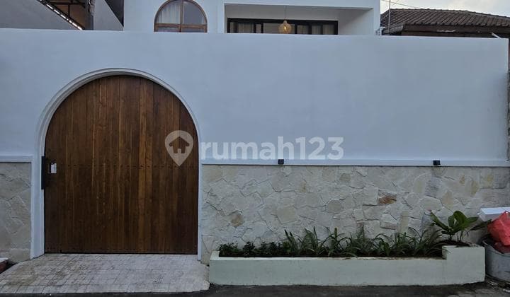 Di Jual Vila di Jl. Pantai Berawa No. 1, Tibubeneng, Kuta Utara, Badung, Bali, Indonesia, 80361, Canggu 80.0 m² SHM
