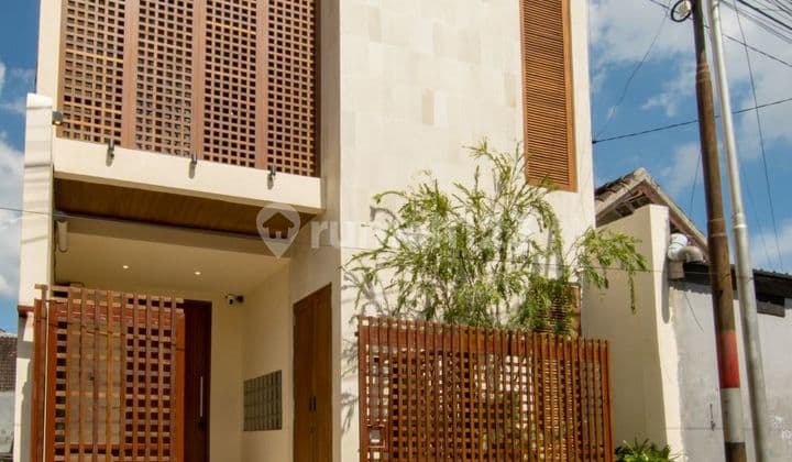 Di Jual Vila di Jl. Raya Padonan No.15, Tibubeneng, Kuta Utara, Badung, Bali, Indonesia, 80361, Canggu 100.0 m² SHM