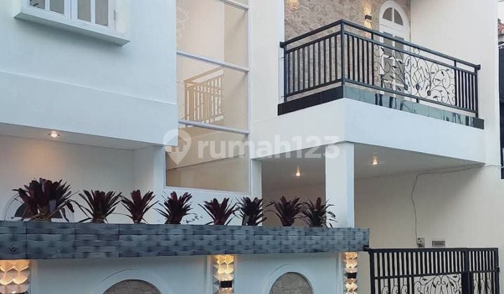 Rumah Minimalist Modern Konsep Mediterania