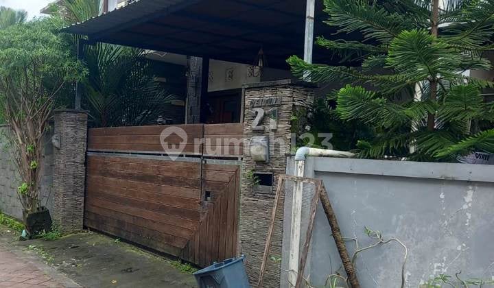 2-Story House on Jalan Pandu, Gang Cendana, North Kuta