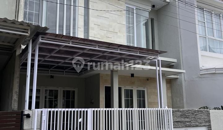 Modern House Strategic Location Buy Now