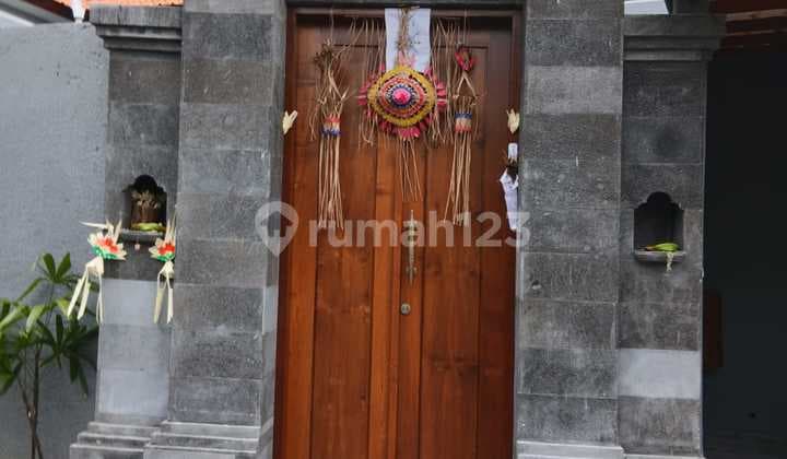 Disewakan Villa Lokasi di Seminyak Luas Tanah 200M2