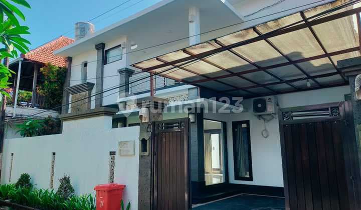 Villa 2 Lantai Lokasi Seputaran Sanur Jalan Tunggak Bingin