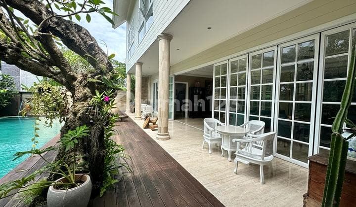 Freehold Vila di Toko Bali Thrift Shop Kerobokan, Jl. Raya Kerobokan Kelod, Kerobokan Kelod, Kuta Utara, Badung, Bali, Indonesia, 80361, Kerobokan 725.0 m² SHM