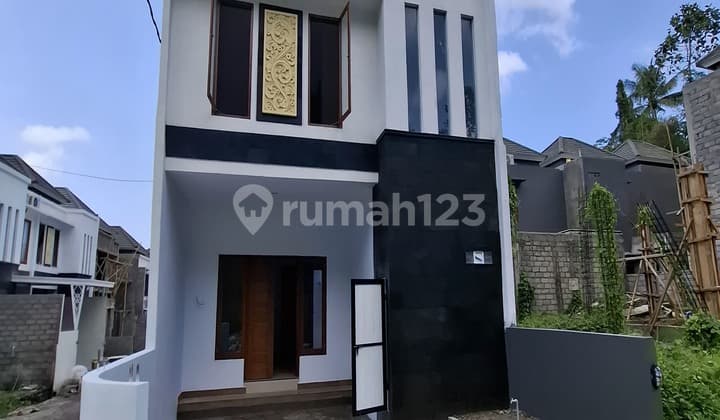 Rumah Lantai 2 Murah Baru SHM - Sertifikat Hak Milik