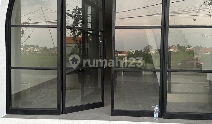3 Storey Shop House At Mengening Cemagi