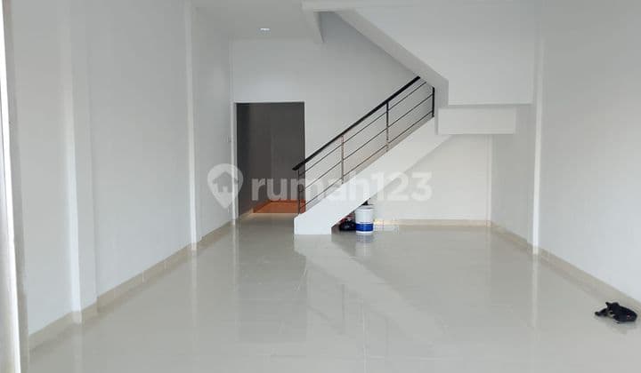 For Sale - Ready-to-Use Shop House in Gading Serpong, Close to Tarakanita School