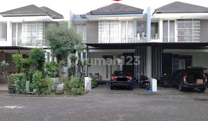 0421.63(C) Rumah Lelang Surabaya Wiyung Royal Residence Blenheim