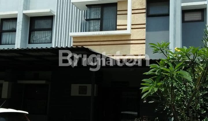 Luxury 2-story house for sale in Pamulang Barat residential area.