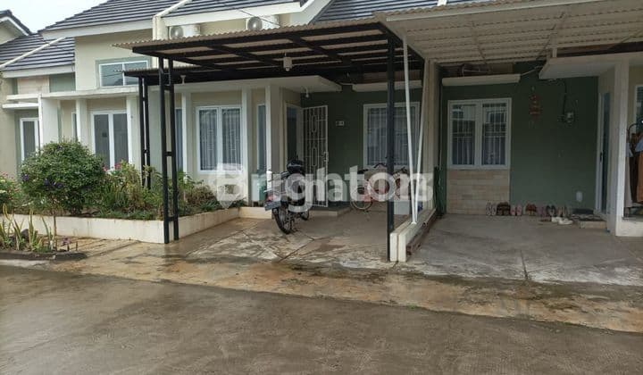 Rumah cantik di dalam Cluster