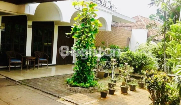 Rumah di Kemanggisan, Jakarta Barat