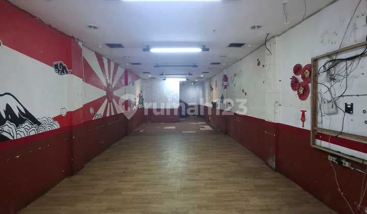 Ruko Strategis di Jalan Utama, 3½ Lantai, Cocok Utk Usaha, Jual Murah
