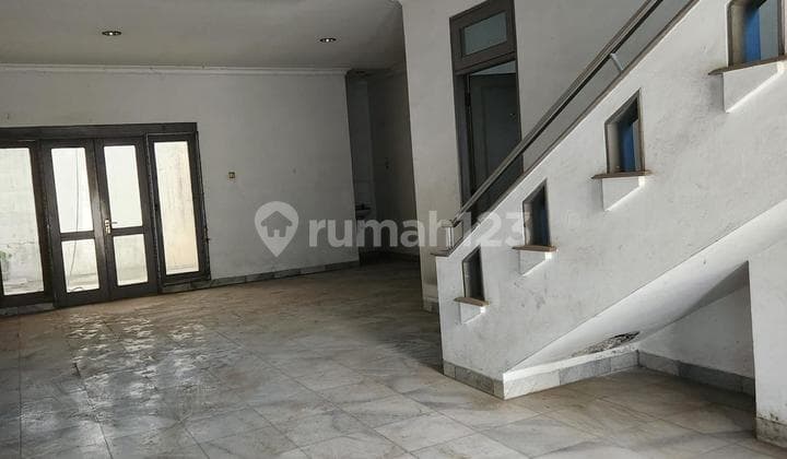 Rumah Sunter 2 Lantai Hitung Tanah Jual Cepat