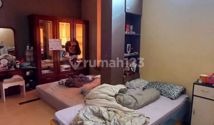 Rumah Sunter Murah 3 Lantai, Semi Furnished