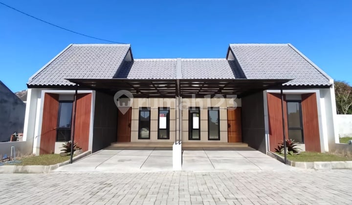 rumah Minimalis Modern free canopi dan biaya notaris plus bphtb