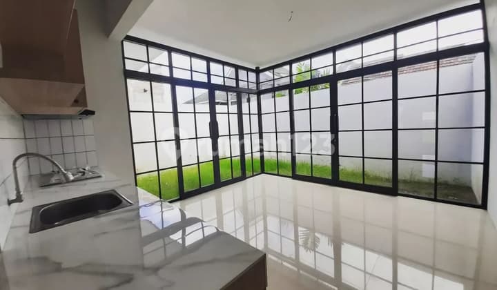 rumah Minimalis Modern free canopi dan biaya notaris plus bphtb