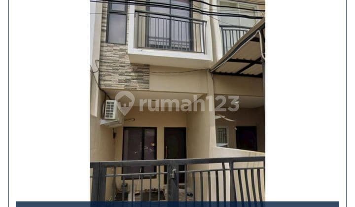 Ready-to-Occupy Residence in South Kedoya, West Jakarta