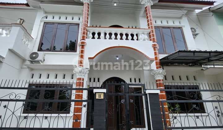 DIJUAL RUMAH MEWAH POSISI HOOK HARGA RENDAH