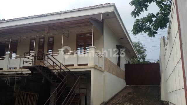 RUMAH MEWAH DAN LUAS DI SIDOREJO LOR, SIDOREJO, SALATIGA, JAWA TENGAH