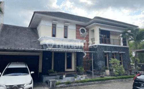 DIJUAL RUMAH 2 LANTAI DI PERUMAHAN KUANTAN REGENCY JOGJA