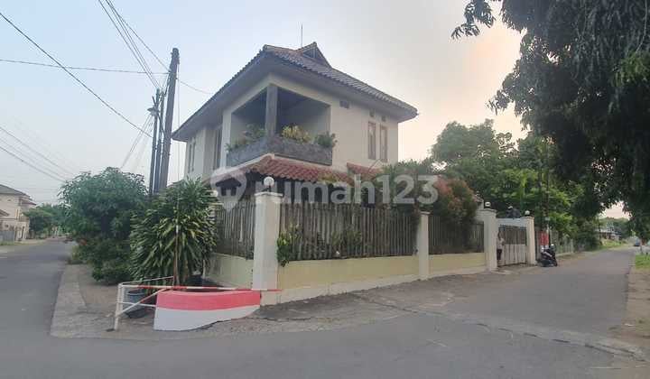 DIJUAL RUMAH 2 LANTAI HOOK, PURWOMARTANI, KALASAN, SLEMAN, JOGJA