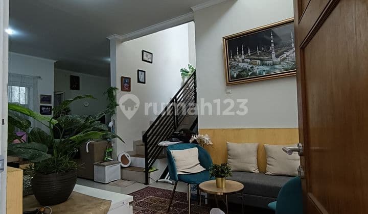 For Sale House in One of the Residential Areas Near Pasar Stan Maguwo