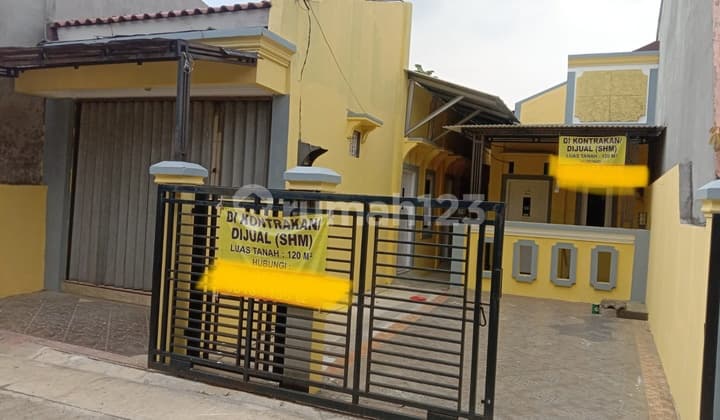 Boarding House and Kiosk on Jl Raya Bogor