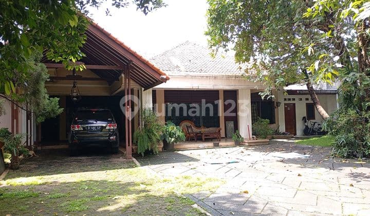 Dijual Rumah Klasik Dengan Konsep Secret Garden Di Cipulir Depan Pakubuwono Terrace