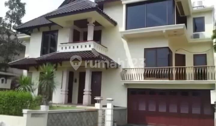 Rumah Mewah 3 Lantai Lebak Bulus