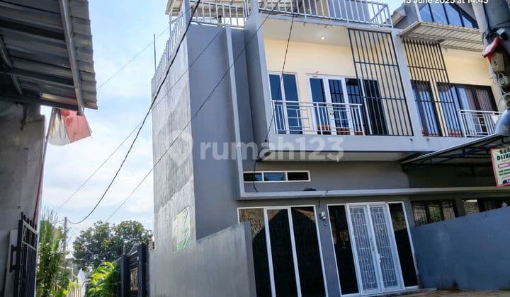 Rumah Cantik 2 Lantai Plus Rooftop Berkanopi Di Gdc Depok