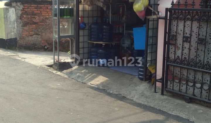 Rumah Strategis Dekat Jalan.raya Persis Belakang Holand Bakery Jati.asih 100% Bebas Banjir