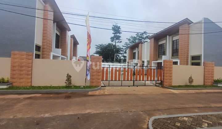 Rumah Di Cluster 400jtan Dkt Toll Setu.cukup Booking 1jt Ajaa