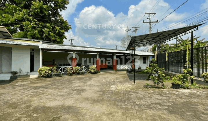 Rumah dan Ruang Usaha di Jl Palagan Dekat Masjid Suciati