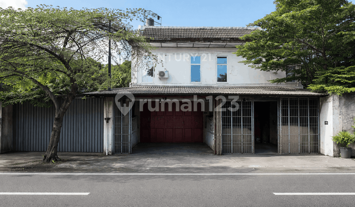 Ruko 2Lt untuk Usaha dan Hunian di Janti Dekat Jec