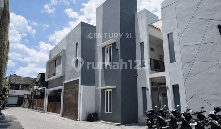 Kos 10 Rooms in Seturan Close to Campus Ideal for Business