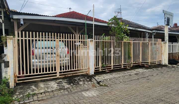 Rumah Kawasan Strategis Siap Huni Bagus di Puri Anjasmoro