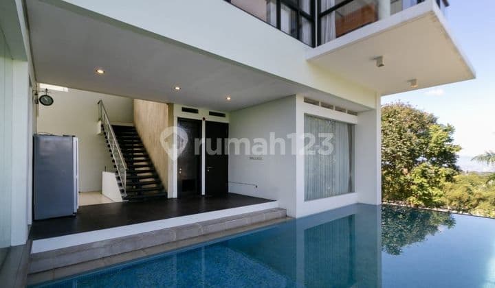 Villa Mewah Dengan Kolam Renang Pribadi Dan Full Furnished! Shm Vila di Resor Dago Pakar