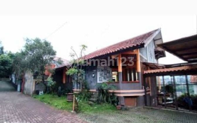 Turun Harga!! Rumah 3 Lantai Model Villa Area Cigadung