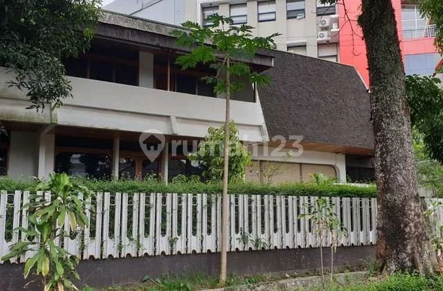 Dijual Rumah Lama Non Heritage Hitung Tanah Sayap Dago