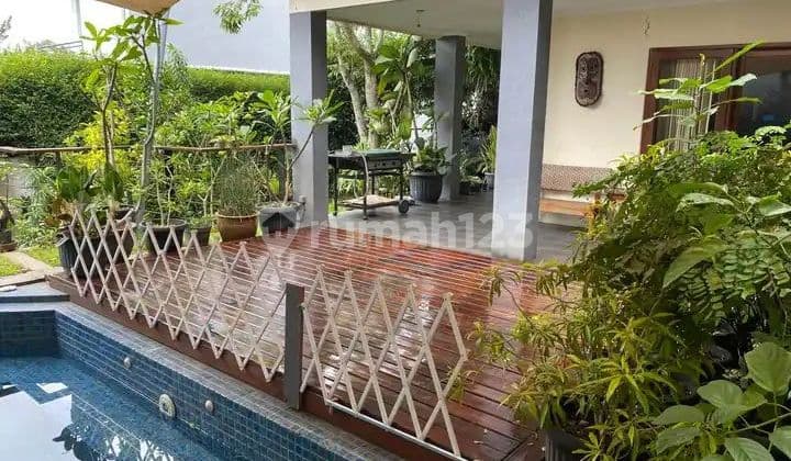 Dijual Rumah Bagus Siap Huni Dago Bandung Berkolam Renang