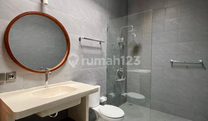 Brand new fully furnished 2 bedroom villa in Seseh/Munggu in a quite Gang with fully enclosed living room