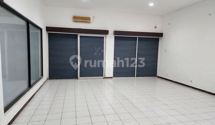 Ruang Usaha lokasi strategis, dekat Simpang lima, Mall , Pusat Perdagangan