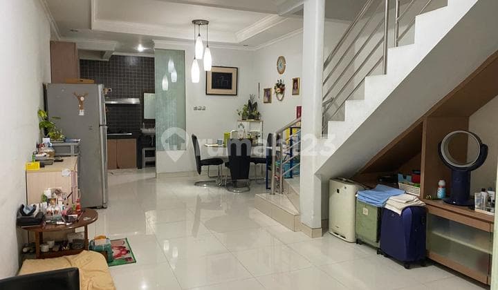 Rumah 2.5 LT di Kelapa Gading 4X18m2