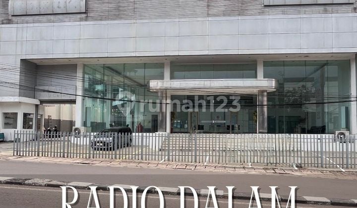Jual Showroom + Office Bengkel Siap Pakai Lokasi Premium