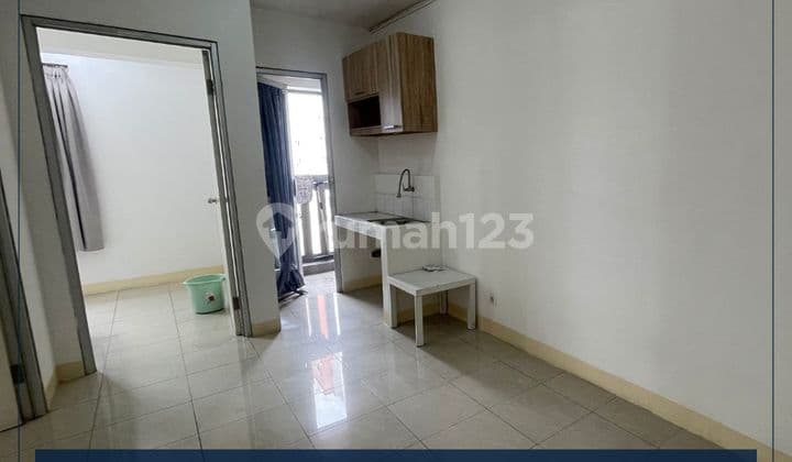 Selling Very Cheap Semi-Furnished Green Bay Pluit Apartment