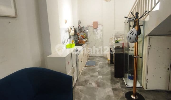 Translation: Rent-Sell House in Tanjung Duren - Good Quality, Cheap Price, Rarely Available.