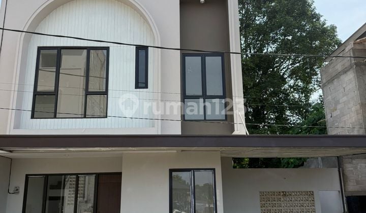 Rumah Premium. Bebas Banjir Sudah SHM 2Km ke MRT Lebak Bulus Jakarta Selatan